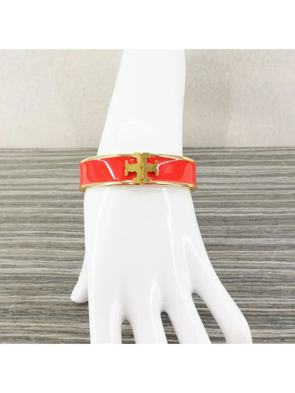 Tory Burch Enameled Kira Logo Hinged Bracelet Gold/ Red OS